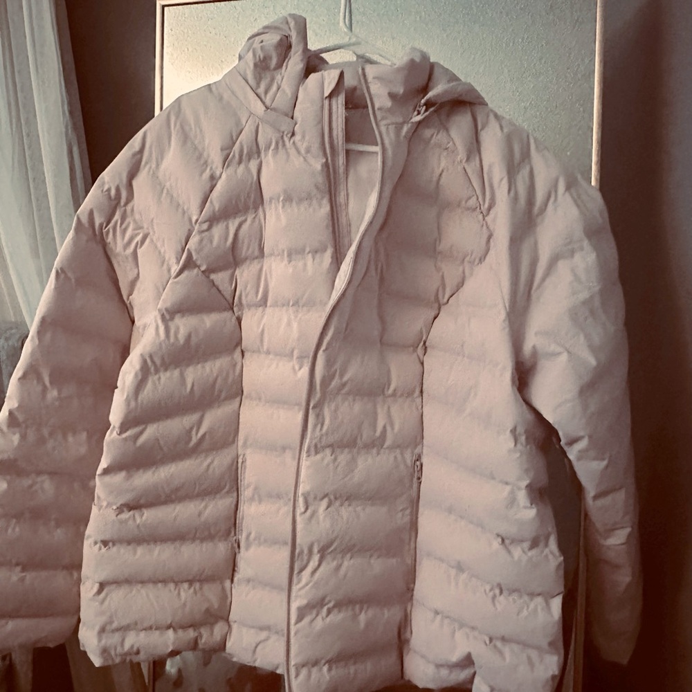 Lilac puffer coat with hood